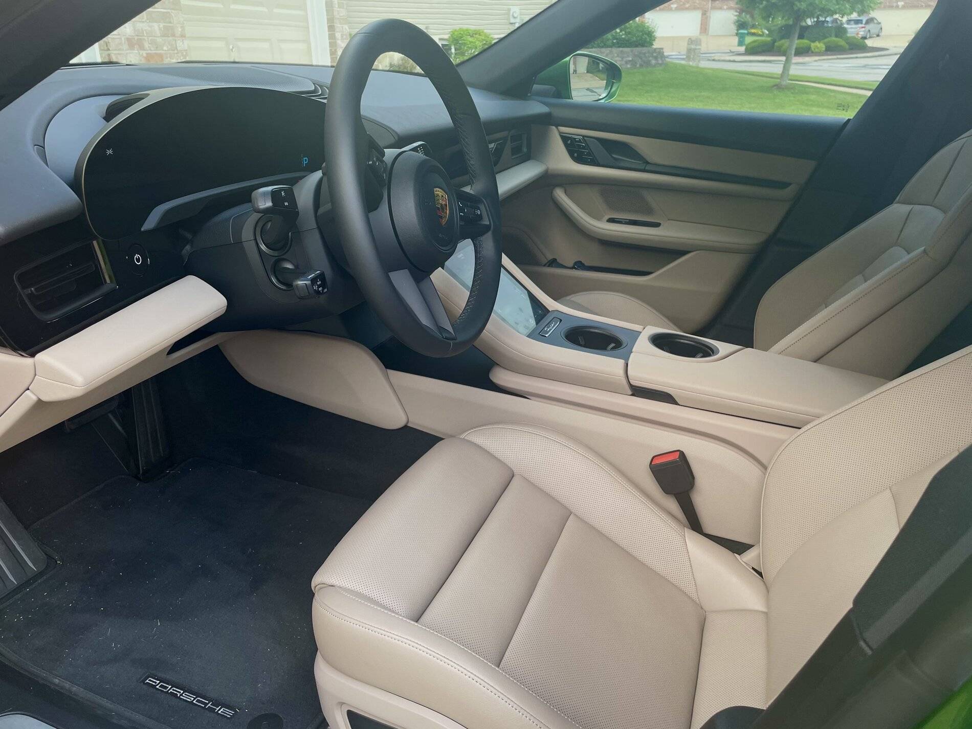 Porsche Taycan Has anyone seen/have beige interior on Mamba green Taycan? 42009CD6-765E-4158-9724-DF02D071A276