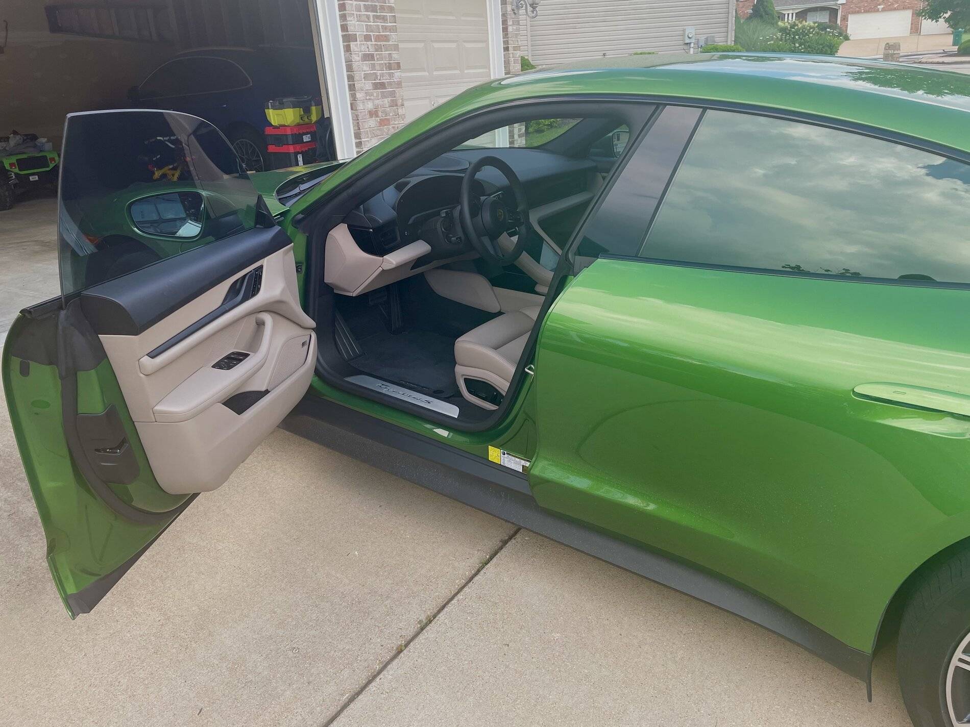 Porsche Taycan Has anyone seen/have beige interior on Mamba green Taycan? 52FA0C52-0B3E-4383-967E-8FB6A05B0F02