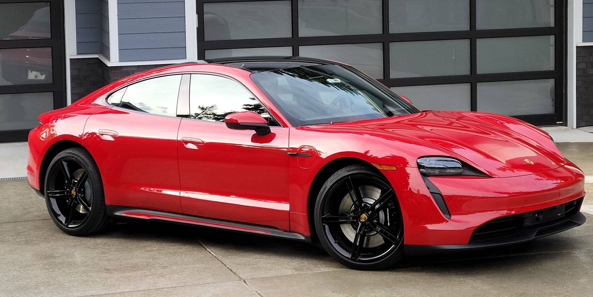 Porsche Taycan CARMINE RED Taycan Club NewTaycanPic_Resized