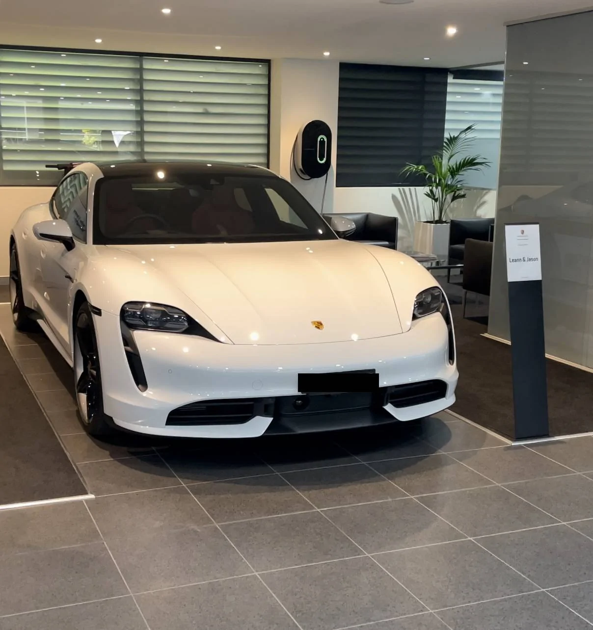 Porsche Taycan Got it! Taycan Turbo F24A70C6-1EEF-4C14-8EA1-C7856CFA6FB1
