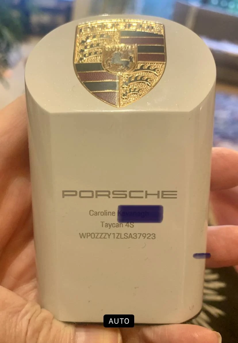 Porsche Taycan Taycan Welcome Kit C6D59C6A-5FF7-4E07-9B25-701AF95D9DAC