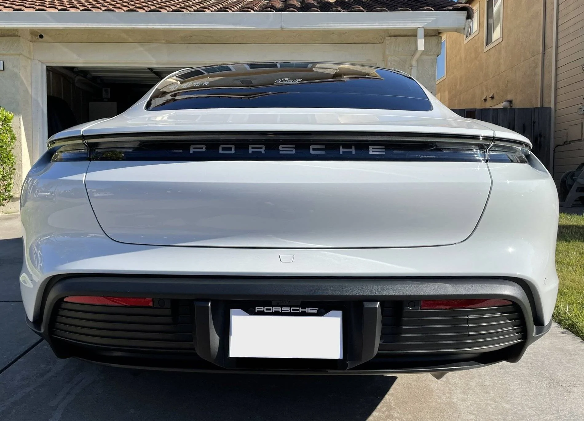 Porsche Taycan Delete Taycan 4s lettering or not? 5173B1B1-8BC5-47B0-8930-DCFEEB856FB0