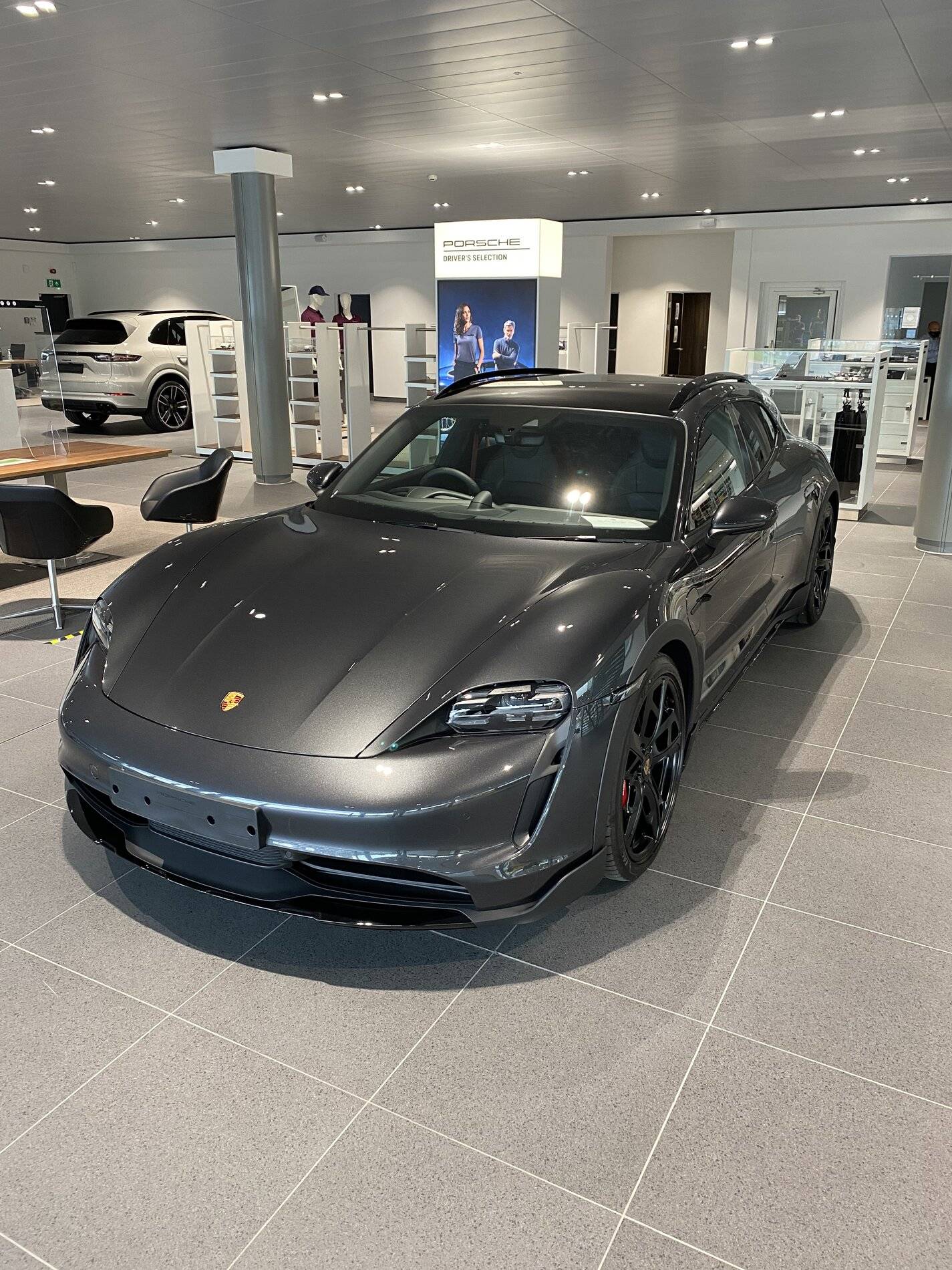 Porsche Taycan VOLCANO GREY Taycan Club 6D1DF6B3-51E2-4BDB-9A3D-5F7B066CF625