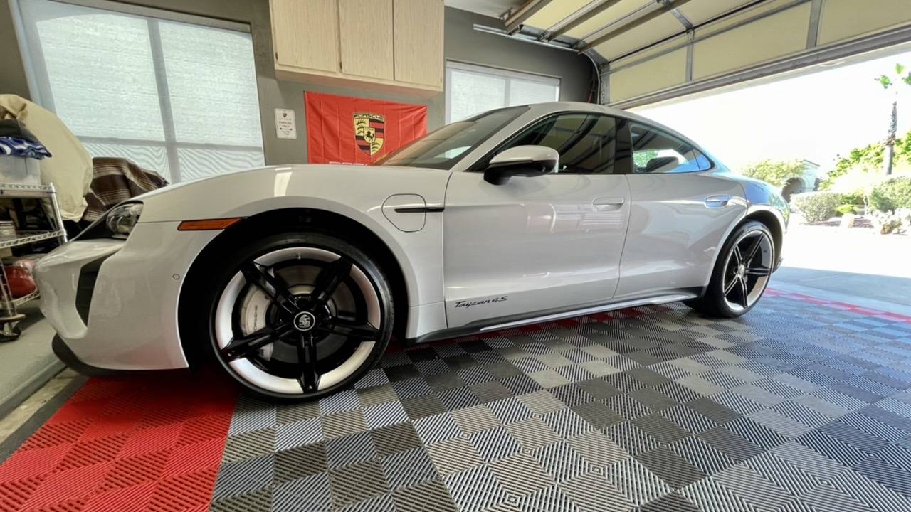 Porsche Taycan ICE GREY Taycan Club AEDC252D-4303-434C-AEFE-38BE77790F37