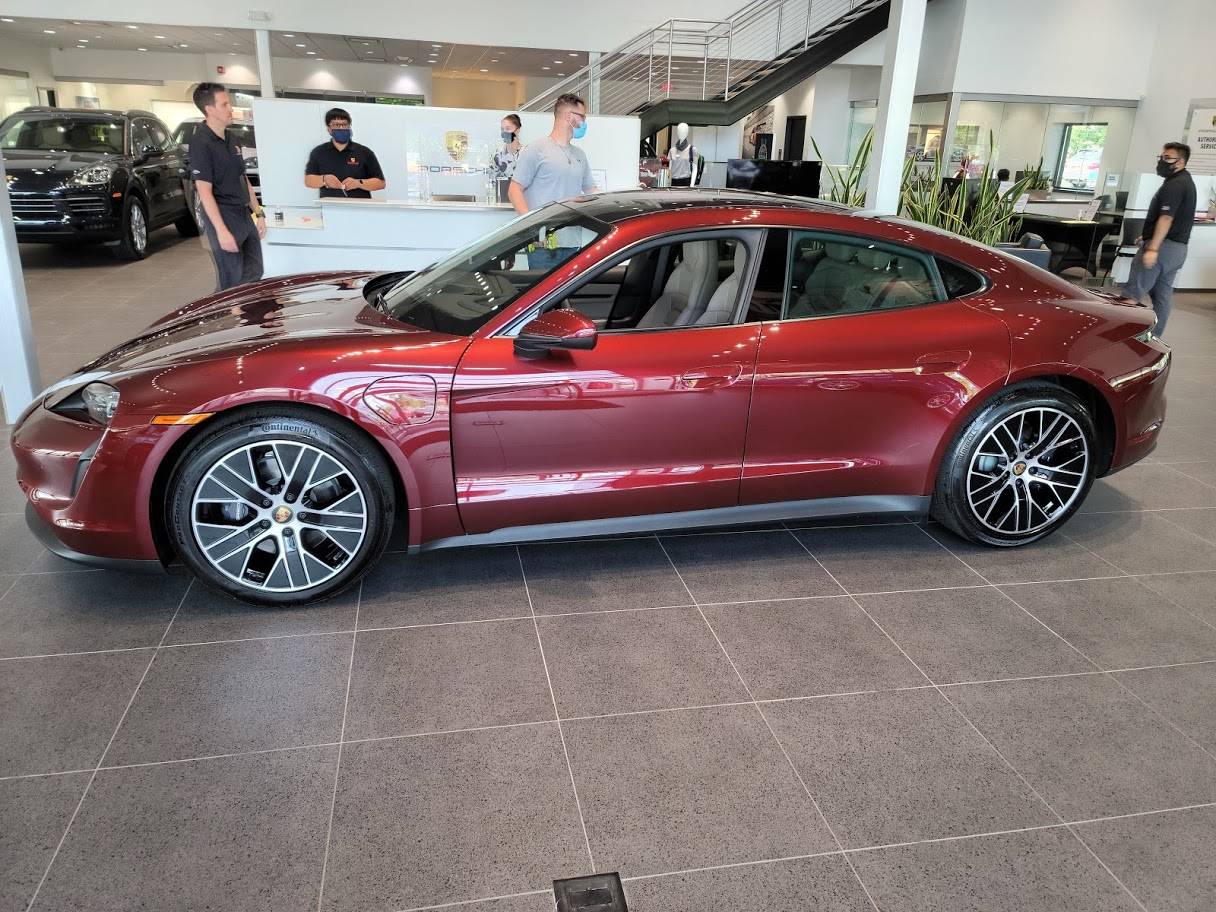 Porsche Taycan CHERRY METALLIC Taycan Club 20210618_173217