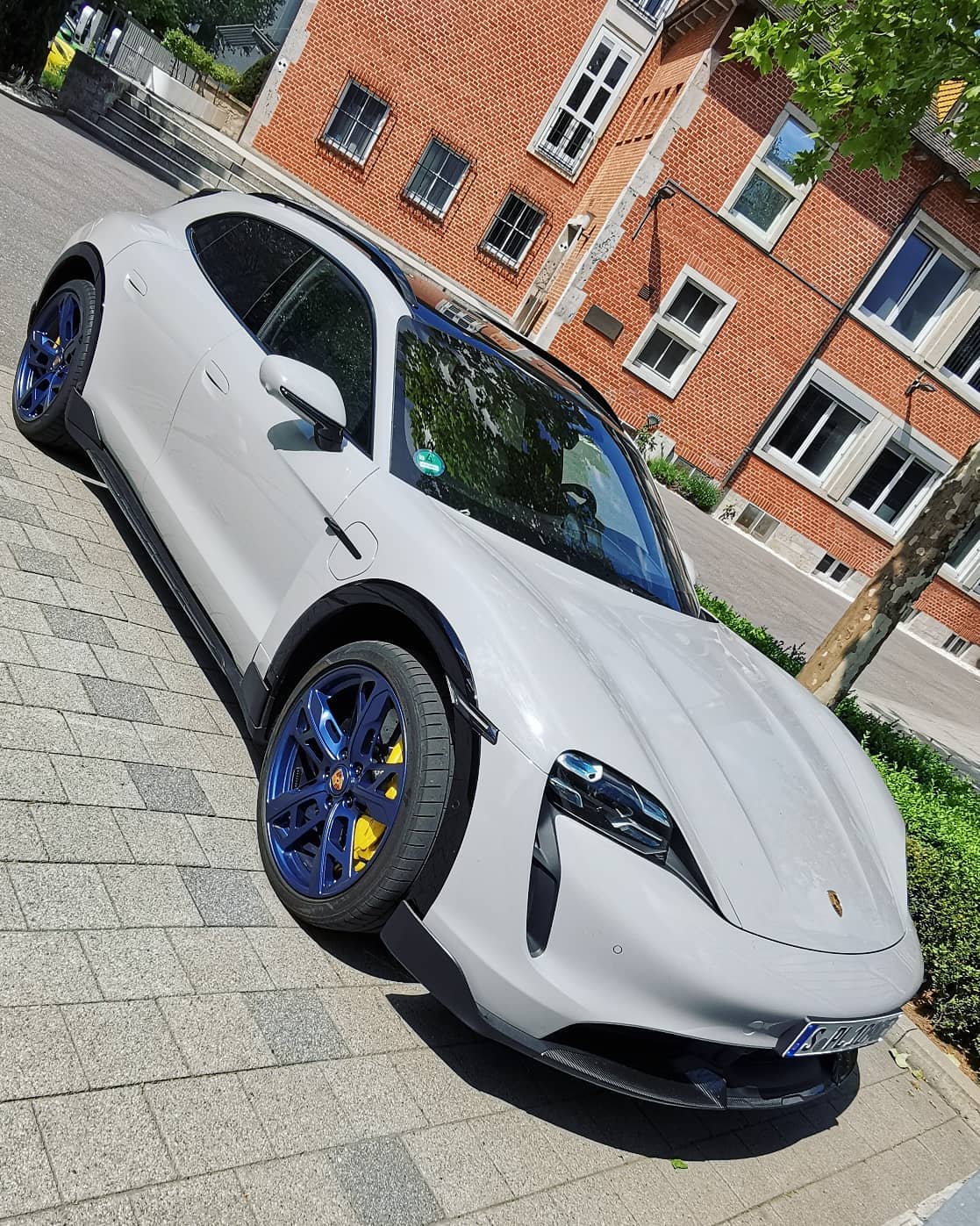 Porsche Taycan Taycan CT with Mission E Study Look. ct