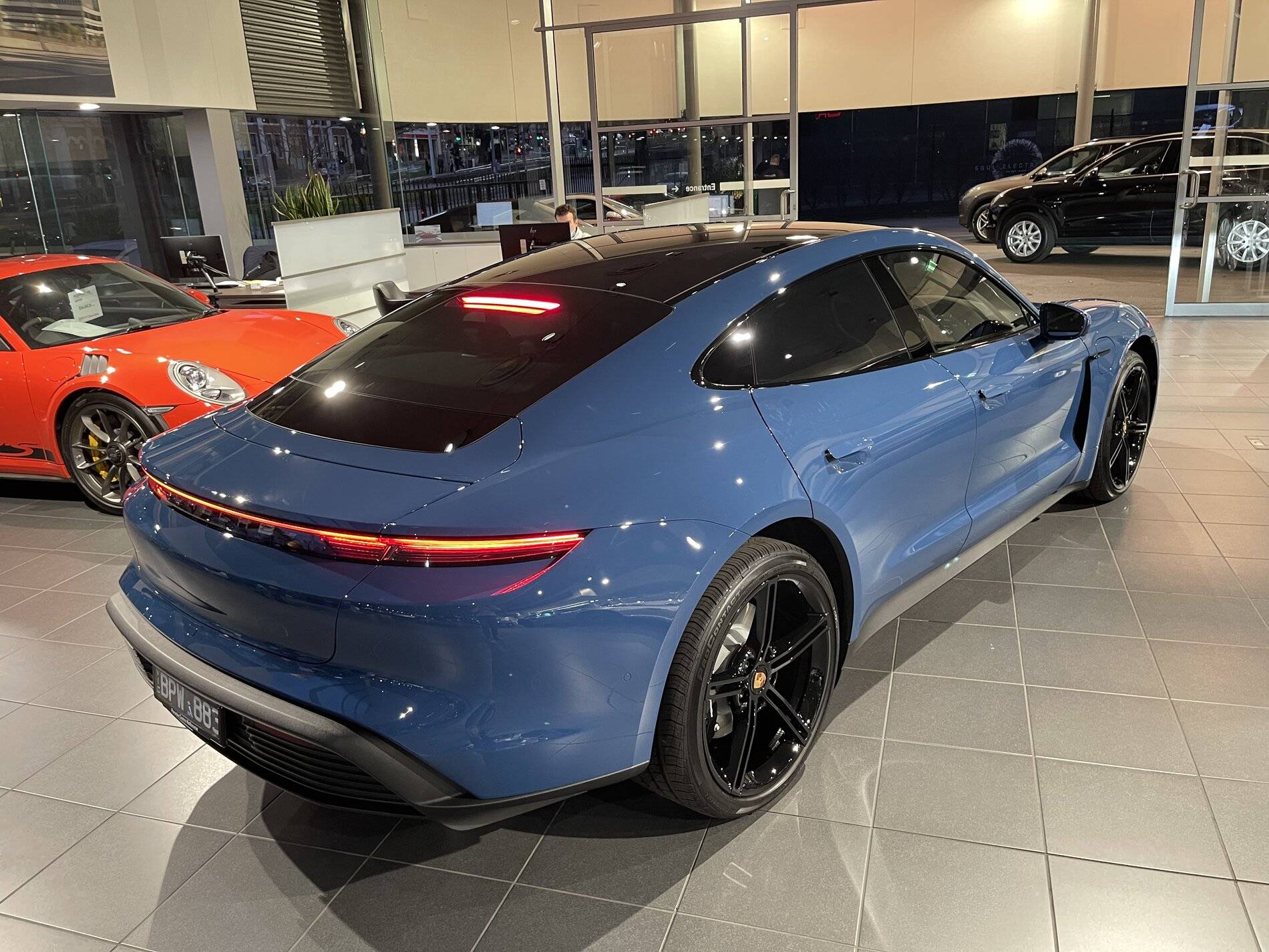 Porsche Taycan NEPTUNE BLUE Taycan Club 6DE4172B-375D-4600-A18D-18DE818A1163