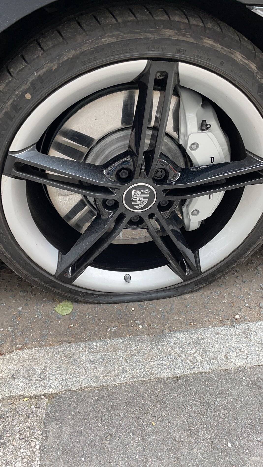 Porsche Taycan London Pothole/tyre blew/Porsche assistance AEF6FC6F-0DD8-4F49-99DA-EAC8F53E7A3D.JPG