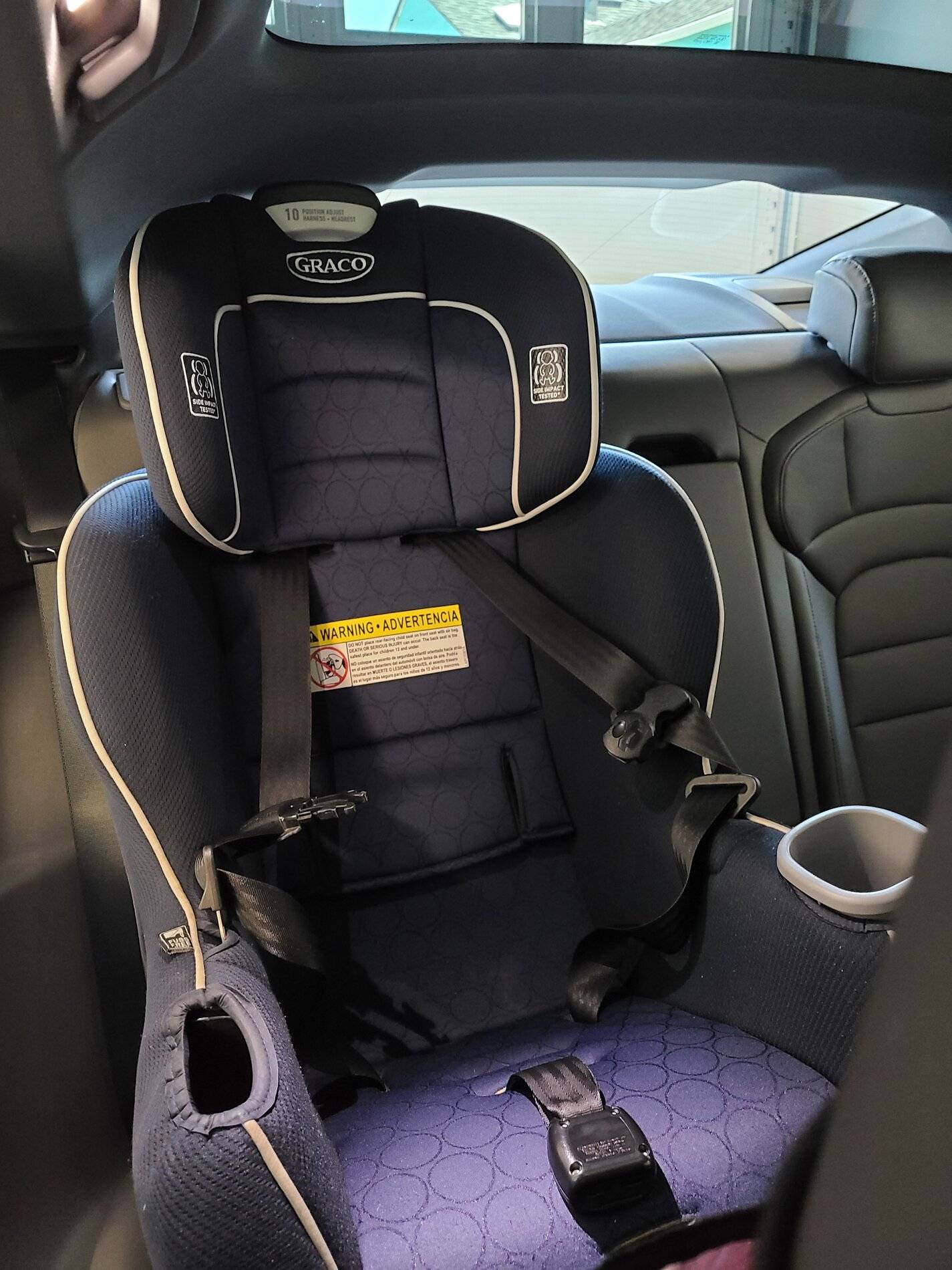 Porsche Taycan Child seat for eight year old for Taycan and 911 20210713_134122