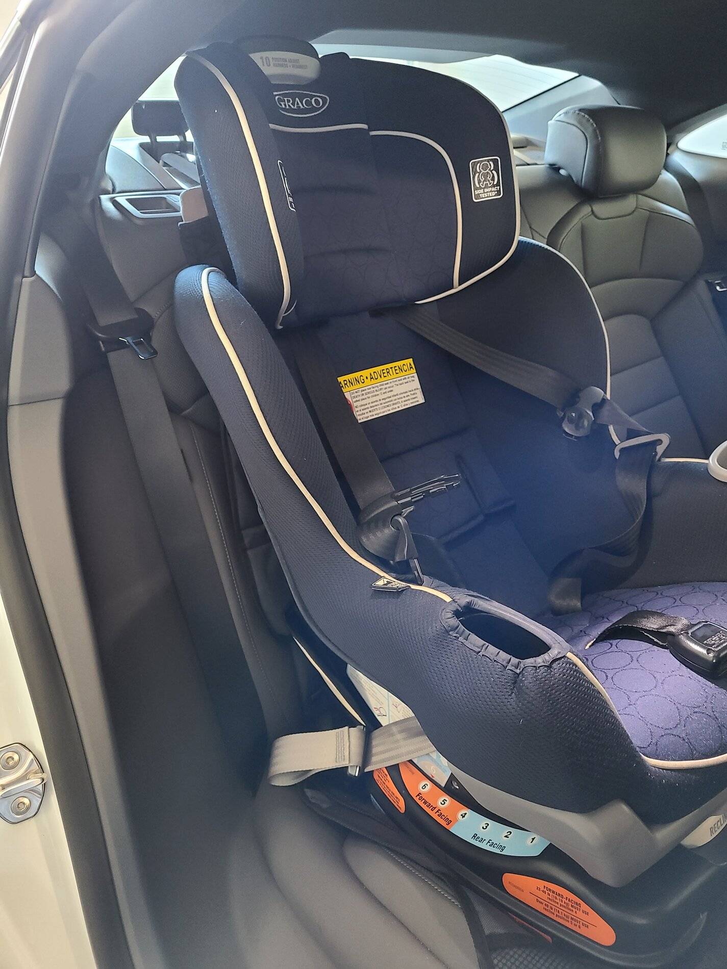 Porsche Taycan Child seat for eight year old for Taycan and 911 20210713_134131
