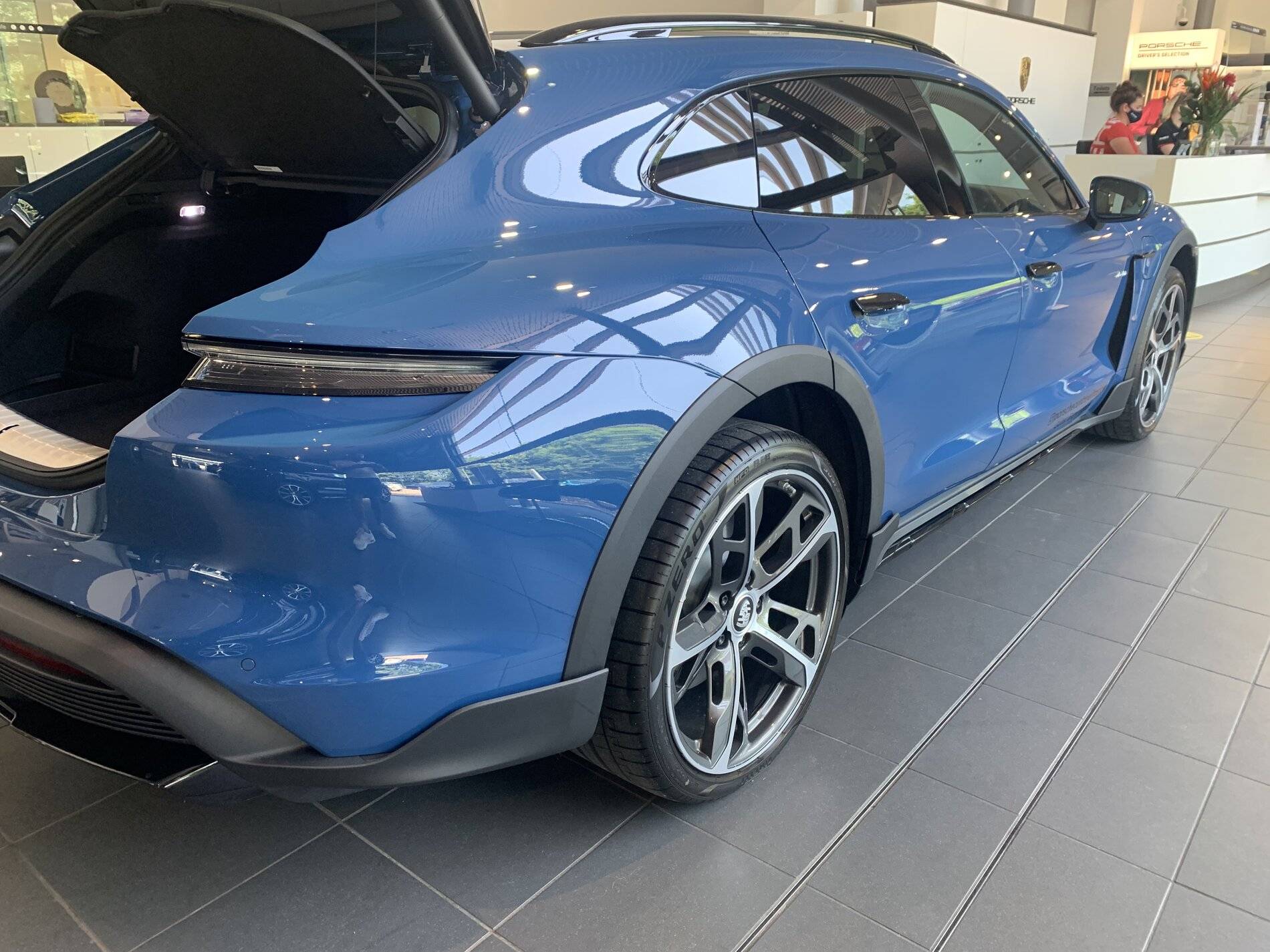 Porsche Taycan No Deliveries? Some pics instead 5B8E20DB-E797-47AE-BE47-82670EAB4D74