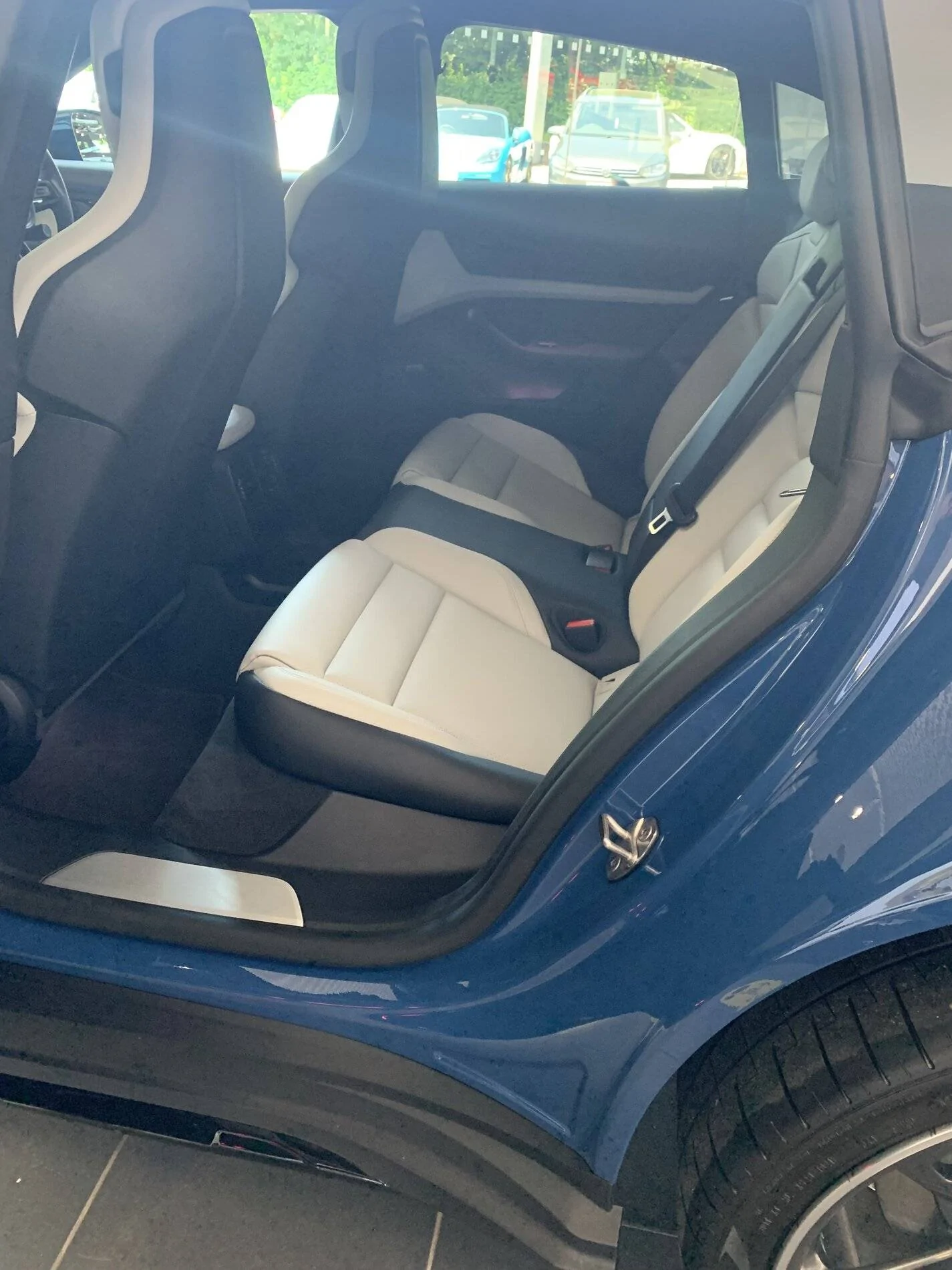 Porsche Taycan No Deliveries? Some pics instead 47C8518E-3CBD-490E-93D3-95B31F9D3017