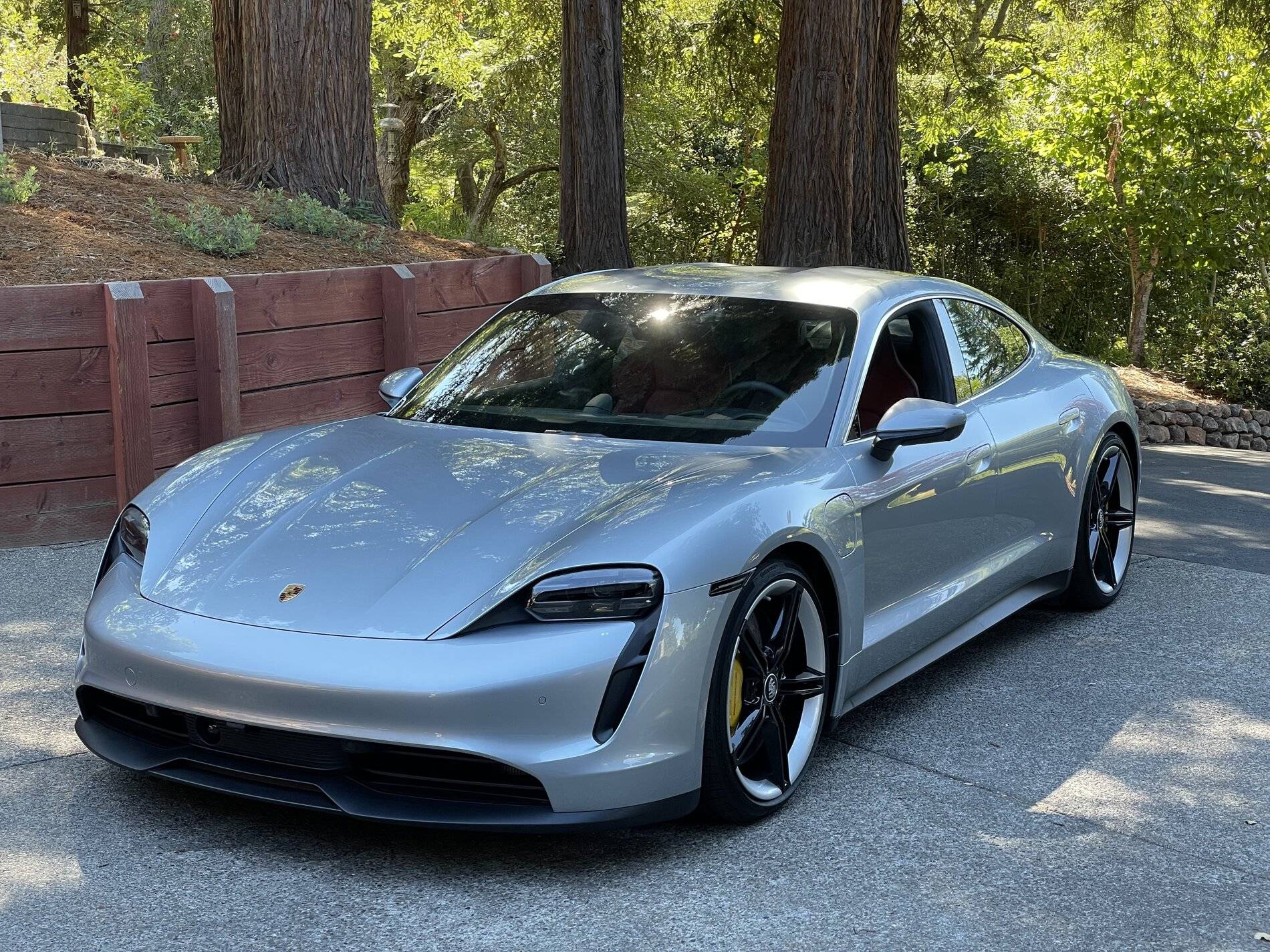 Porsche Taycan Help with CT4S Config and Color (Dolomite vs Ice Grey) IMG_0981