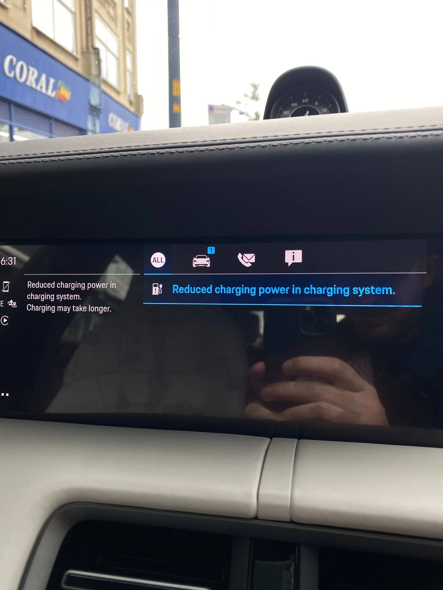 Porsche Taycan Reduced charging power in charging system alert 7DCA8410-C8BA-43D6-AA7C-B1D49FBA39D0