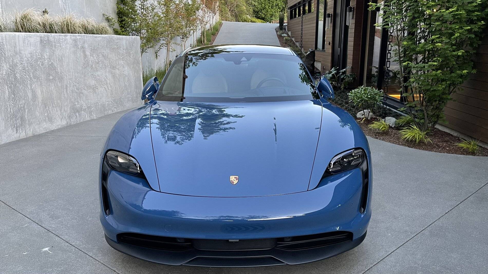 Porsche Taycan 2021 Neptune Blue 4S - Loaded- Mint Condition 6D169D5B-2CFA-497B-9AE0-A533011C4AAE