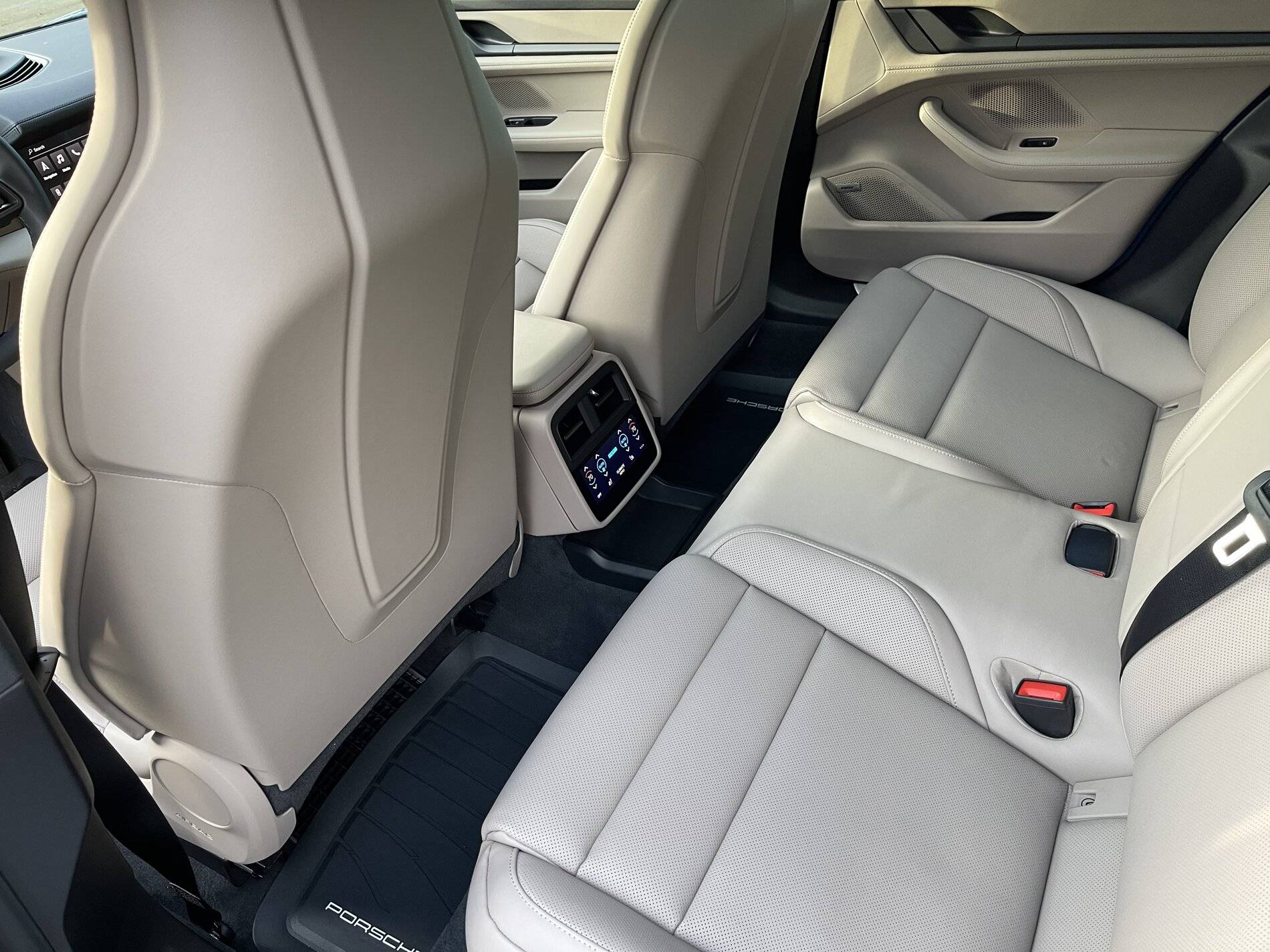 Porsche Taycan 2021 Neptune Blue 4S - Loaded- Mint Condition A90695EC-2A70-4494-BF3E-2571A250E872