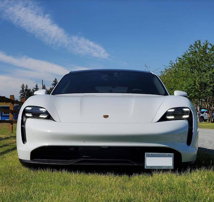 Porsche Taycan Dealing with the front license plate 1627757086961