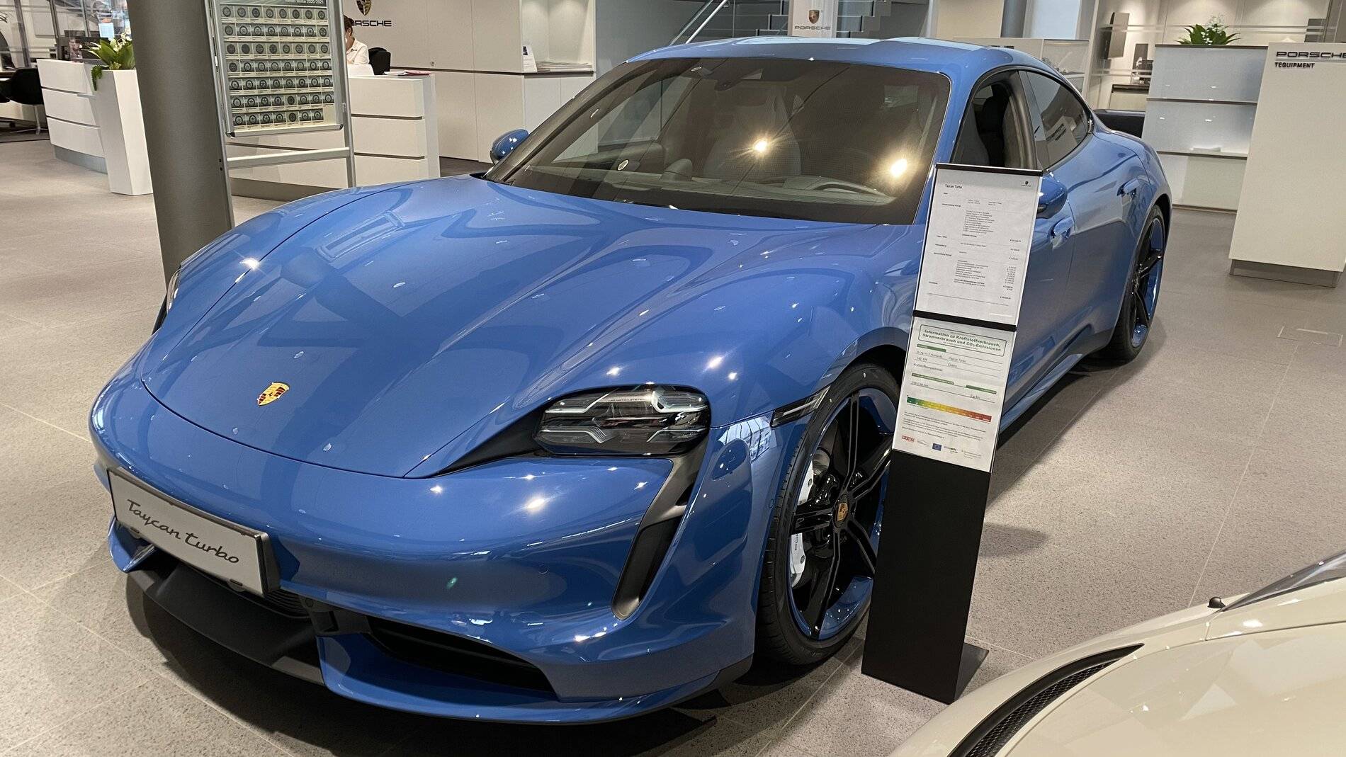 Porsche Taycan NEPTUNE BLUE Taycan Club tempImageo4dbgT