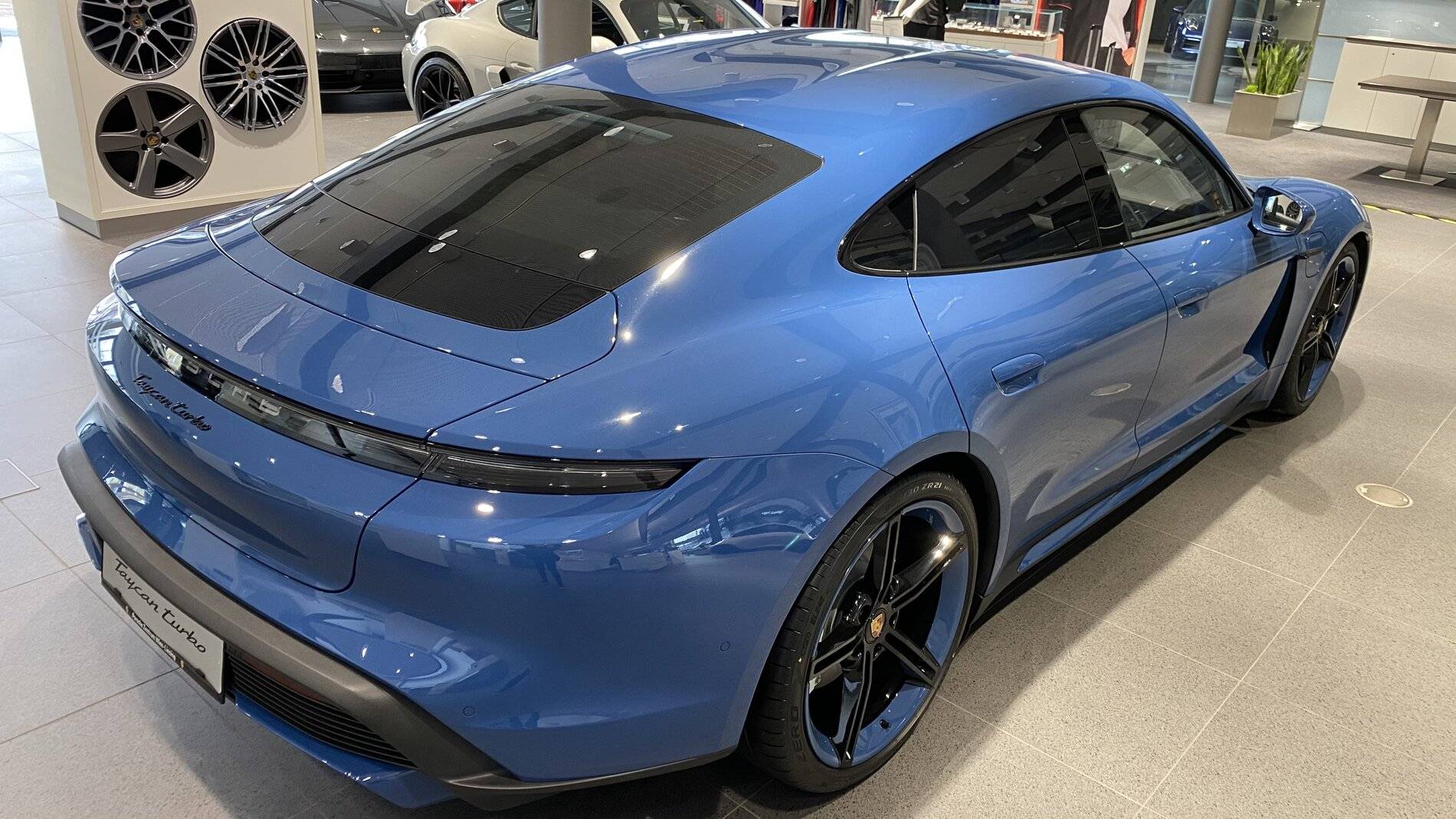 Porsche Taycan NEPTUNE BLUE Taycan Club tempImageSm2u8B