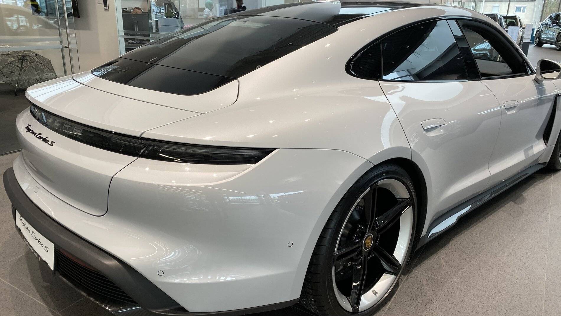 Porsche Taycan ICE GREY Taycan Club tempImageXH66nI