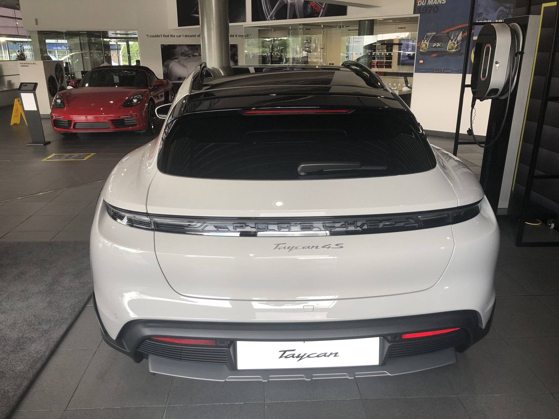 Porsche Taycan CT 4S Crayon Nottingham Porsche A023B5C9-BD04-4F71-A057-1ADDF4804E12