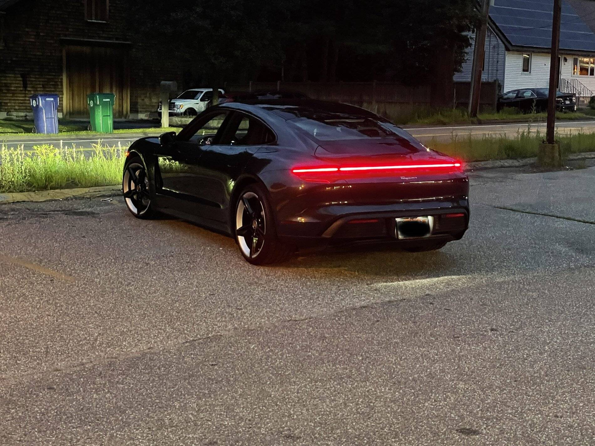 Porsche Taycan VOLCANO GREY Taycan Club 61227E1F-6011-4F8C-A486-E19D7FE896B8