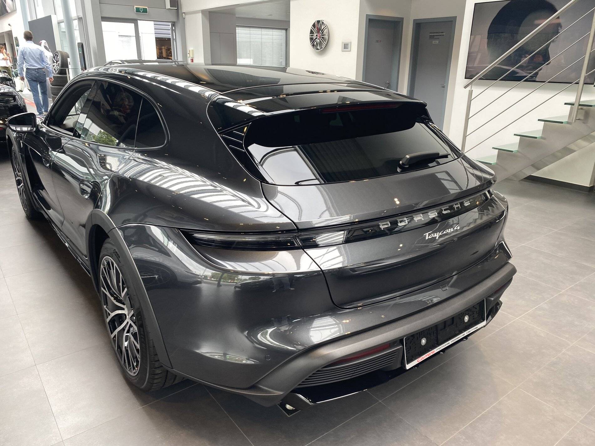 Porsche Taycan CT 4S Crayon Nottingham Porsche 6A7ABD38-3E4C-4B6B-AB71-A0D2C924842E