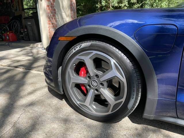 Porsche Taycan Taycan CT 20" Rims E9457BD4-F451-41EC-ABFC-81DBFA613A26