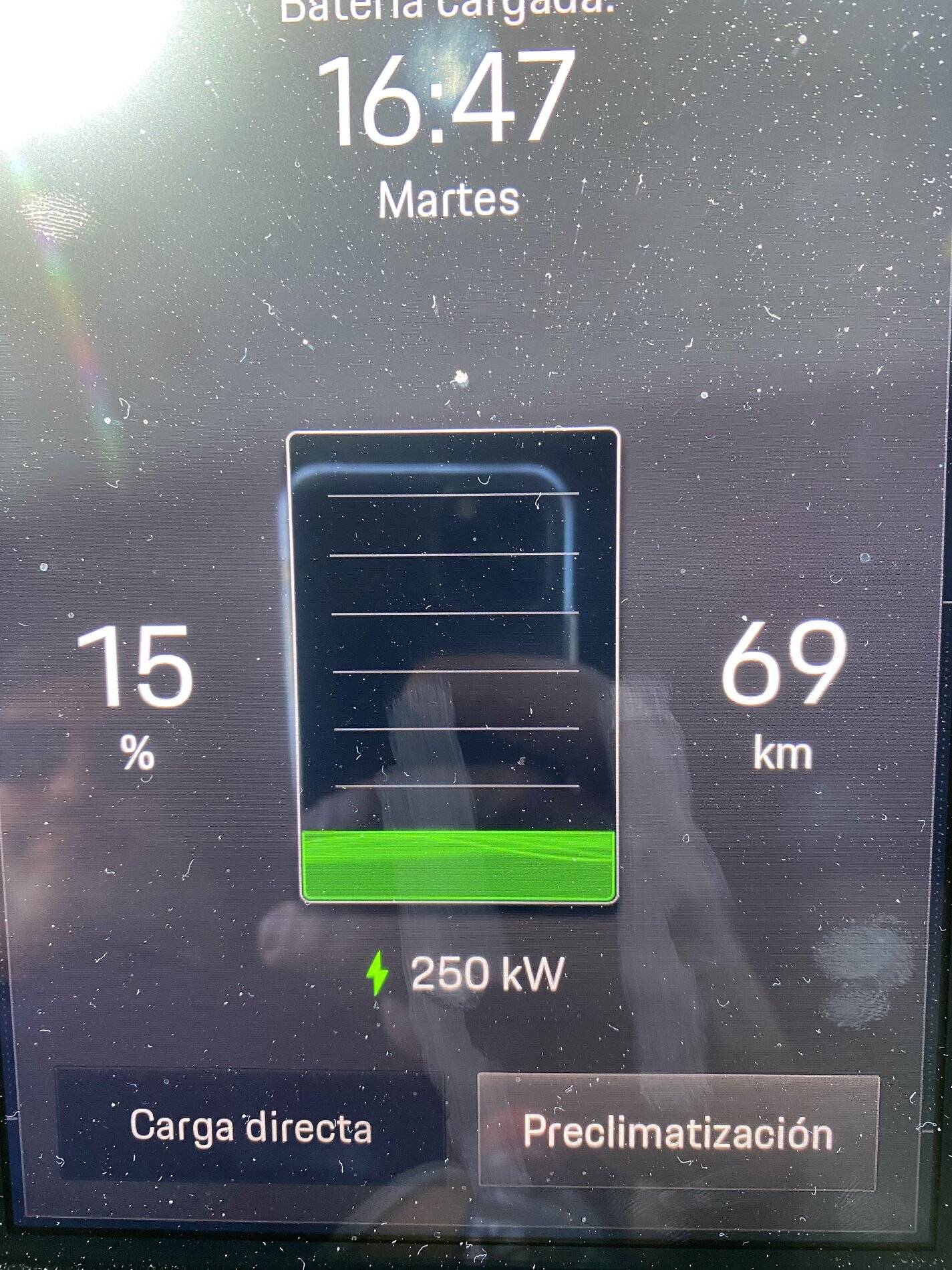 Porsche Taycan Porsche mobile charger truck tempImageqgOpae
