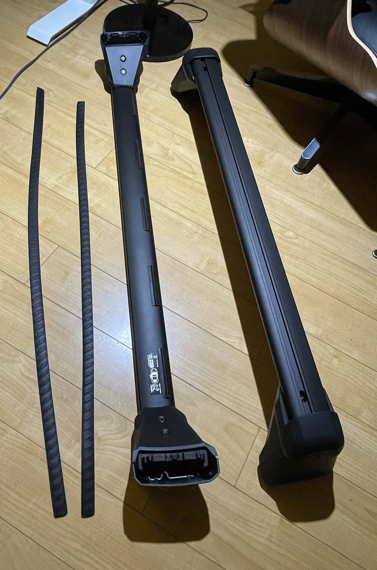 Porsche Taycan Taycan Roof Rack Details 1AB0C94C-AA1D-4332-86CE-D2024F195FA0