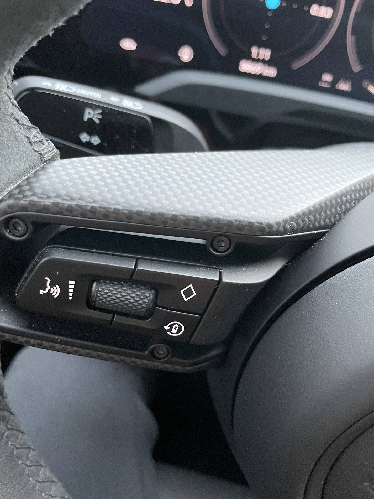 Porsche Taycan Heated steering wheel with carbon trim, anyone? 8F621A93-04F2-41A6-B700-2A8FB6721668