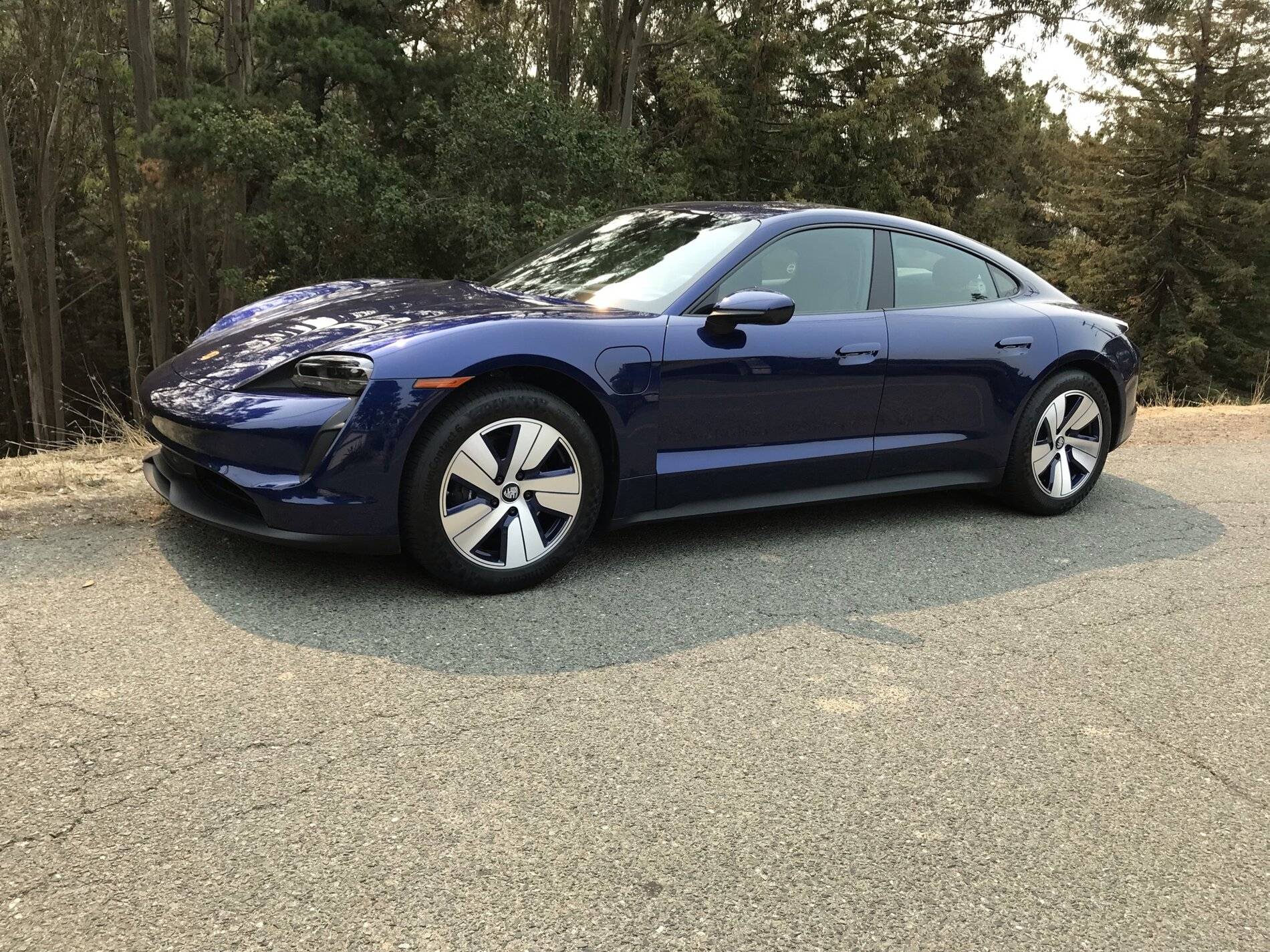 Porsche Taycan Had my wheels redone to match the car color (Gentian Blue). 4A3C79EE-52F5-4B1B-94C4-6EE67020461C