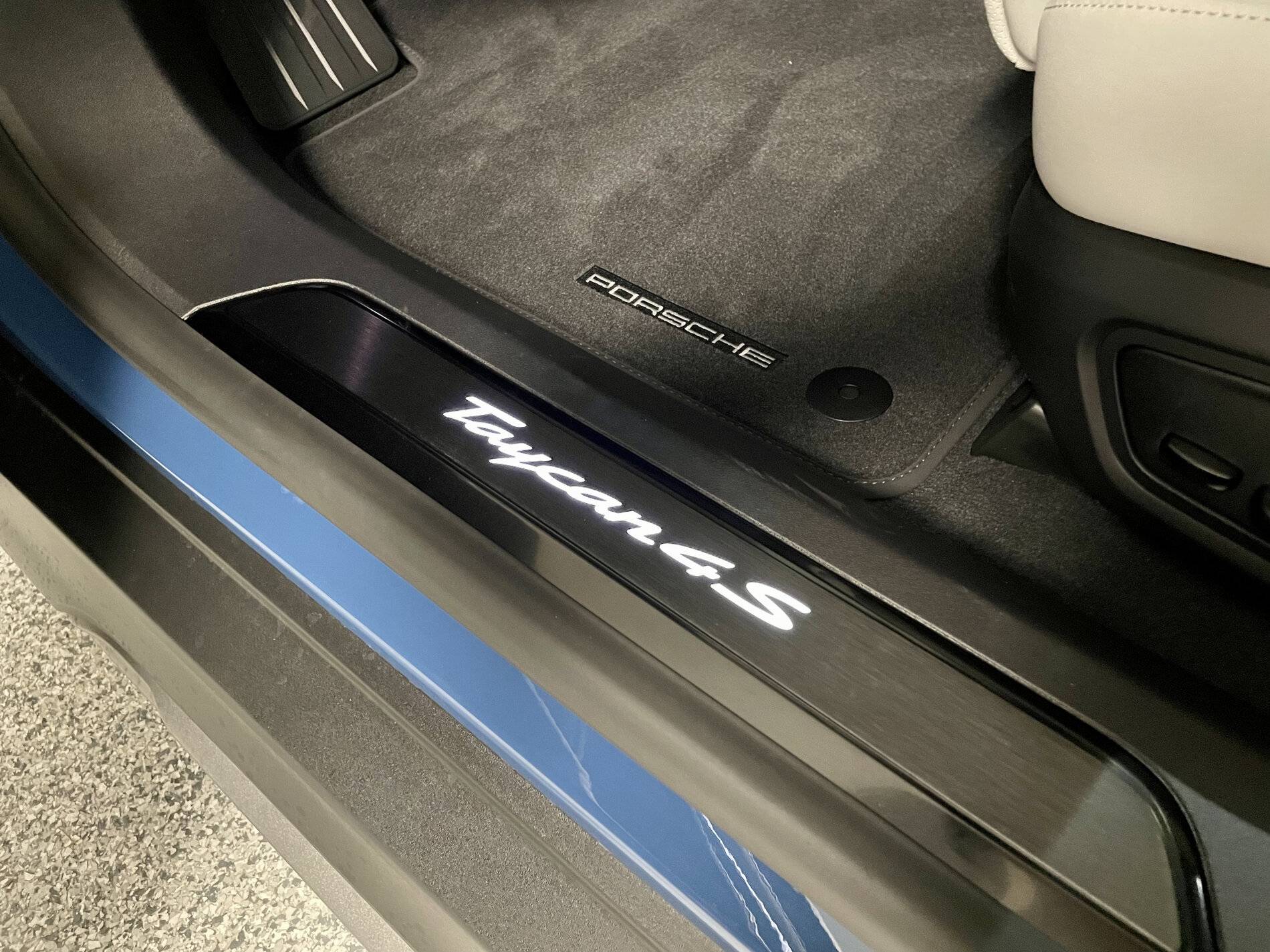 Porsche Taycan Delivery! Taycan Cross Turismo 4S - Neptune Blue - Black/Chalk 32701A1A-EF0C-45BD-9291-0E1408F4B1A3