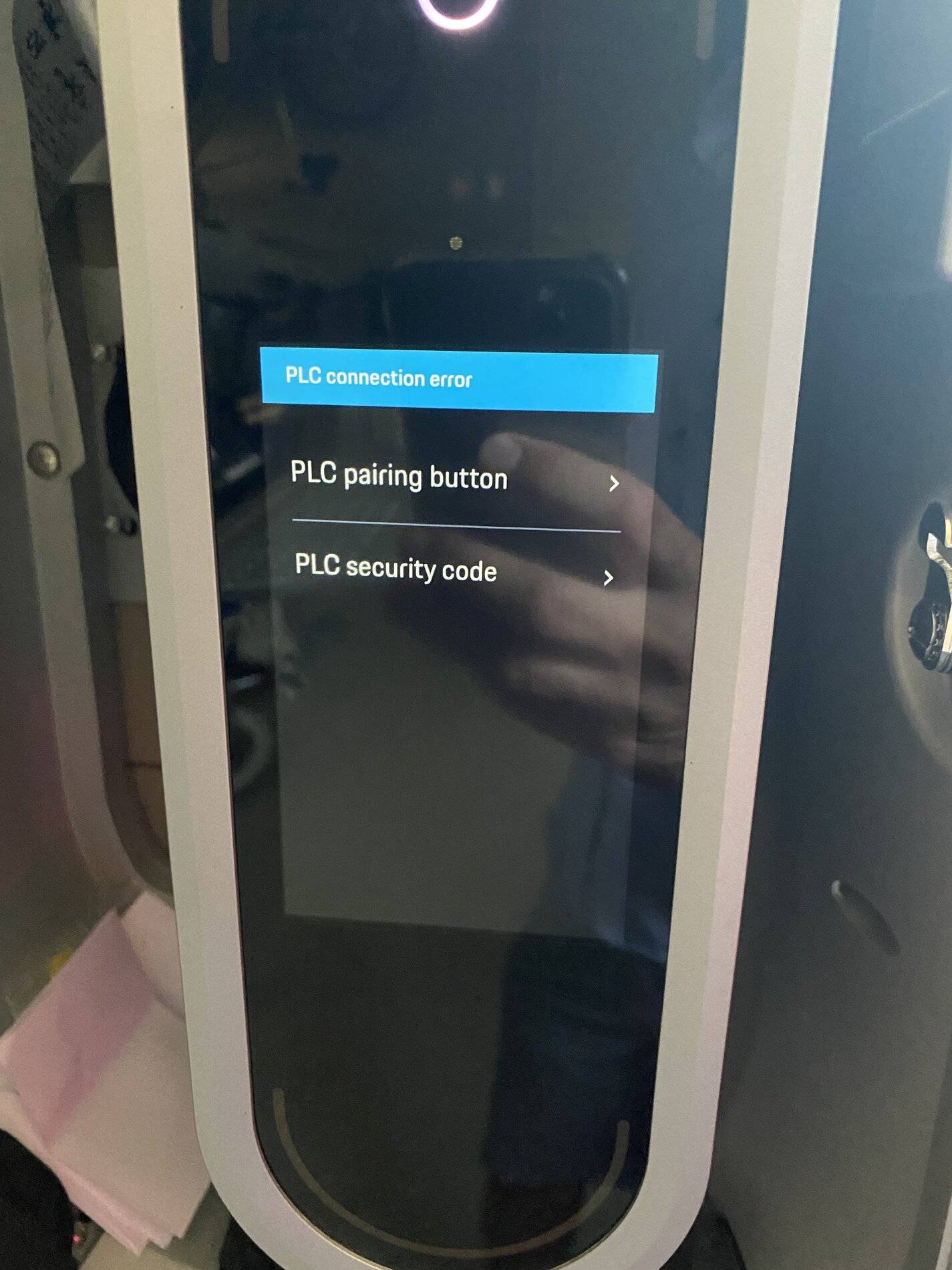 Porsche Taycan In big recent recall, was there update for the charger connect that allowed it to display the battery percentage? DE931417-B5DB-4F28-8630-40CDC6F583DC
