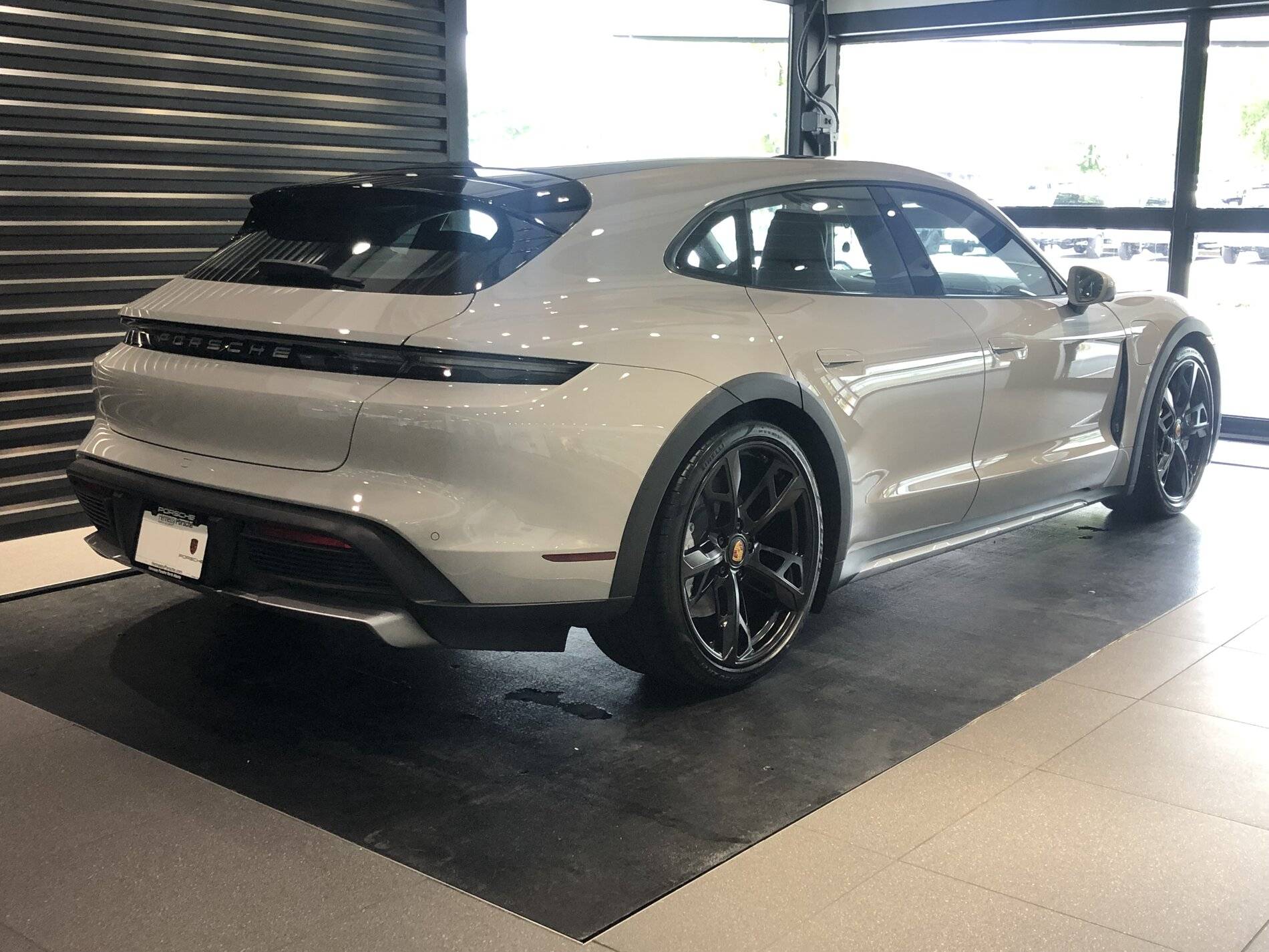 Porsche Taycan Turismo CT arrived - Chalk with Slate interior and 21” 94CD908F-FFE1-45B5-A591-B407FBB618FF