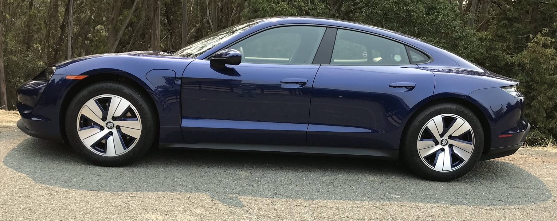 Porsche Taycan Had my wheels redone to match the car color (Gentian Blue). 0503B06C-AABB-4958-BAB6-44241BC4A498