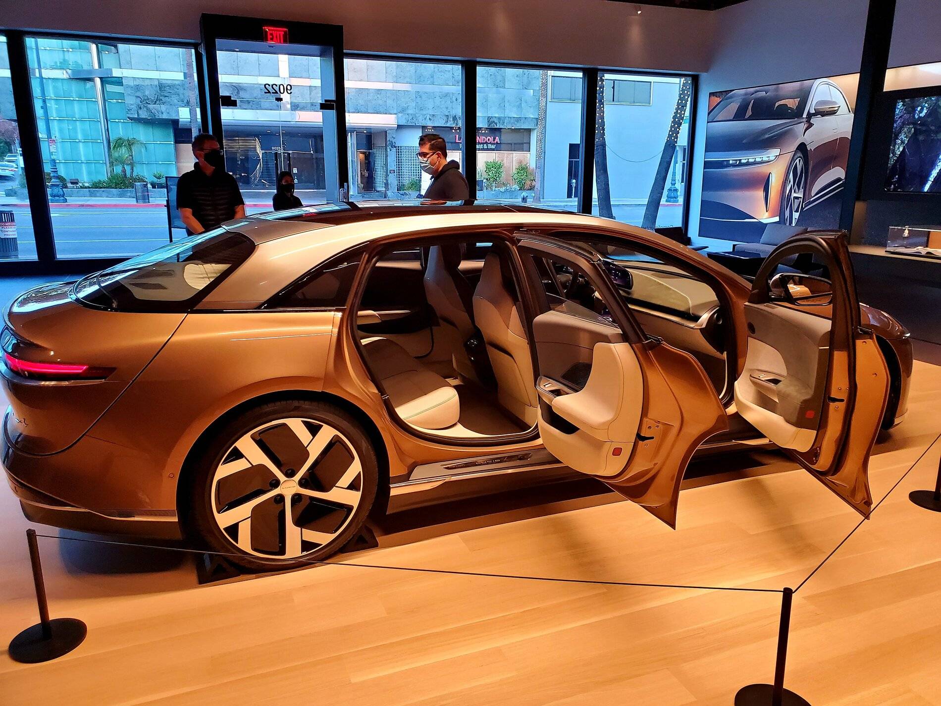Porsche Taycan Lucid Air - Motor Trend Review 20201203_162937
