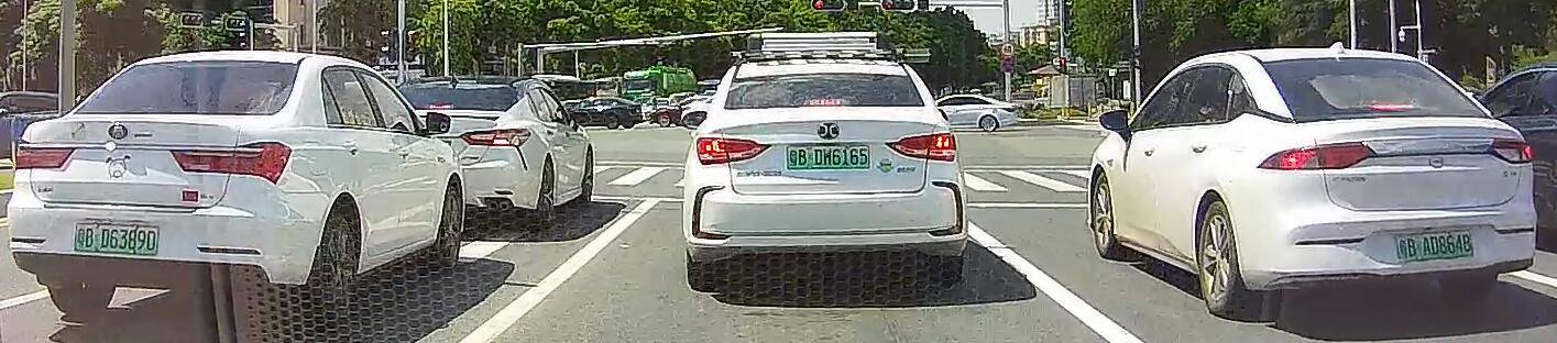 Porsche Taycan Scared to ask... anyone tempted by Model S Plaid? 1629954216558