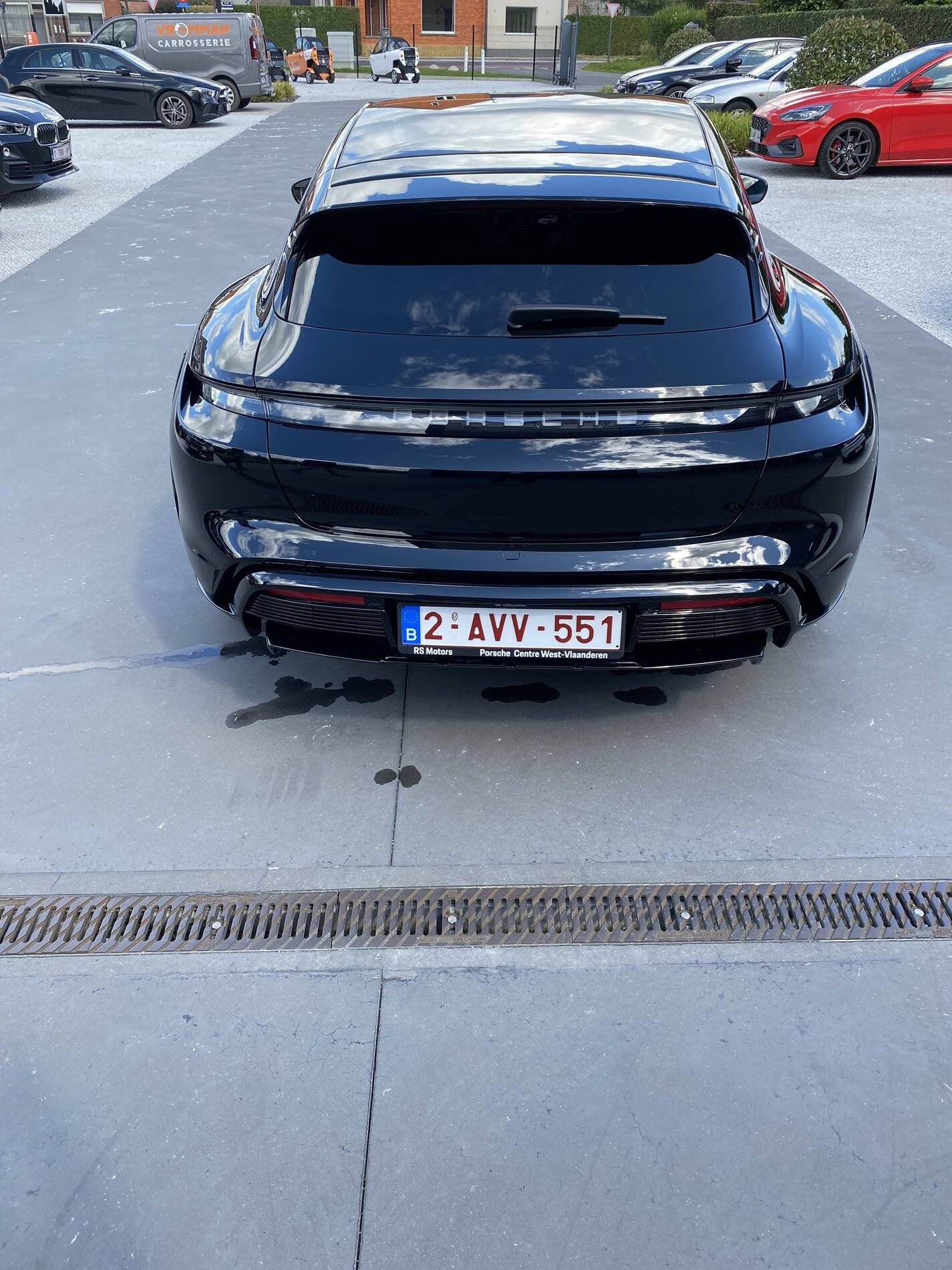Porsche Taycan Here she is 97D9B396-DDBF-4AFA-B23B-C119330E4DCE