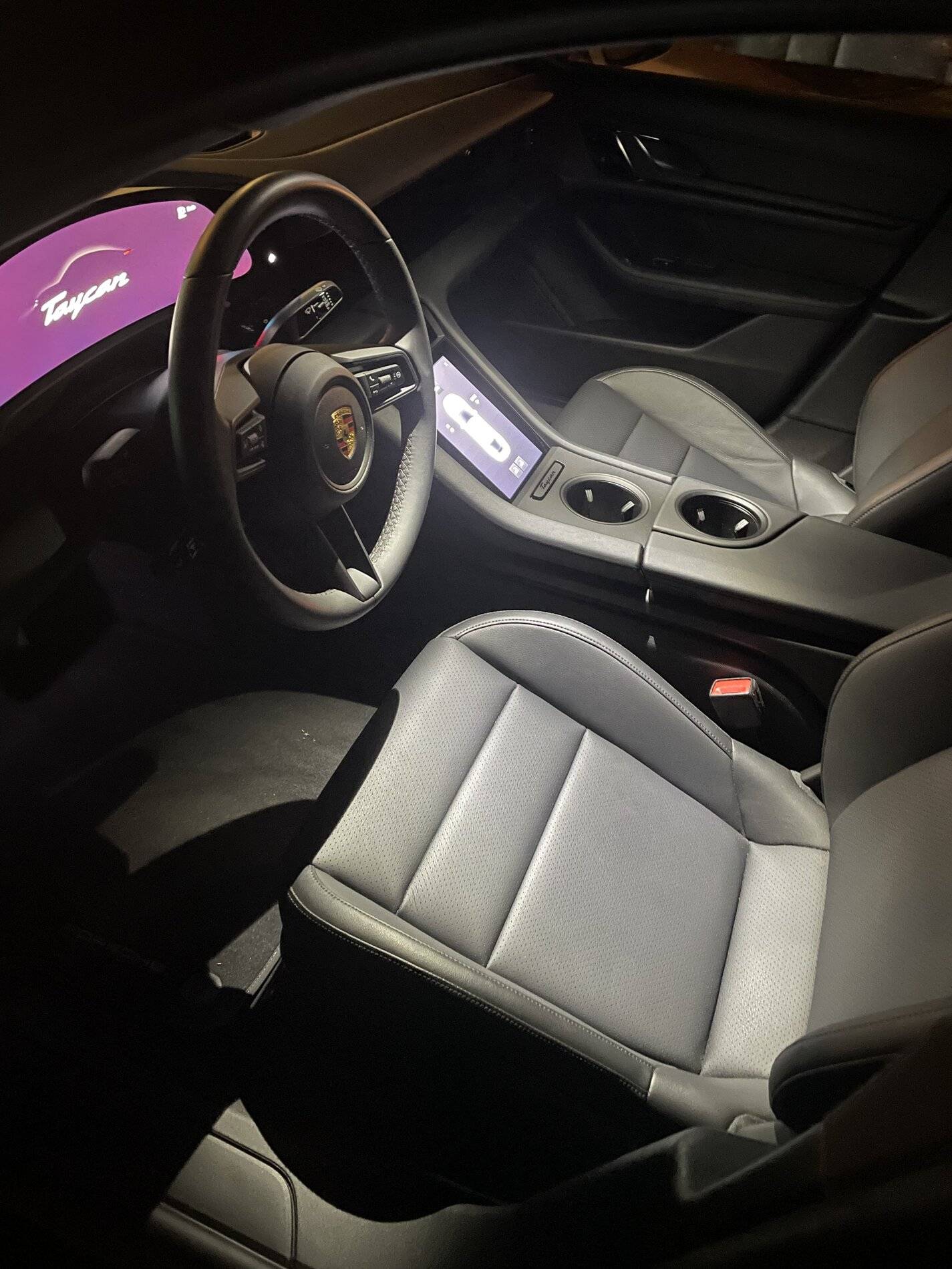 Porsche Taycan Interior lighting seems quite dim C654017C-C4BF-4005-8491-11D7B3CD96AF