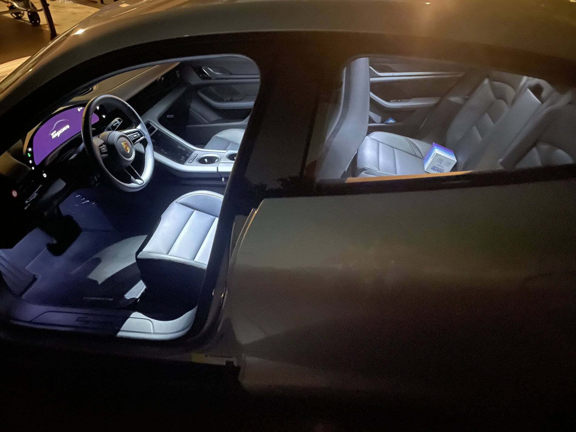 Porsche Taycan Interior lighting seems quite dim BD0D27C6-2809-4508-958F-75100DEB574E