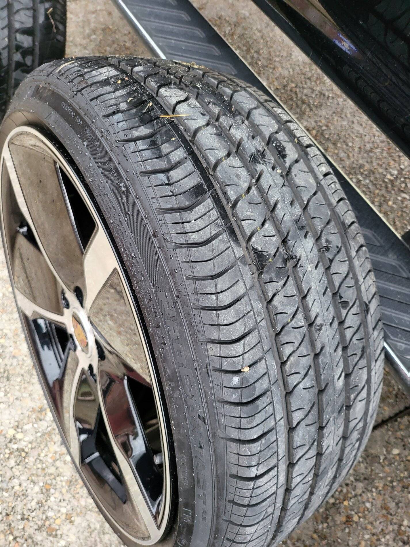 Porsche Taycan (SOLD!)  21" OEM PORSCHE TAYCAN EXCLUSIVE DESIGN WHEELS 20210828_160629