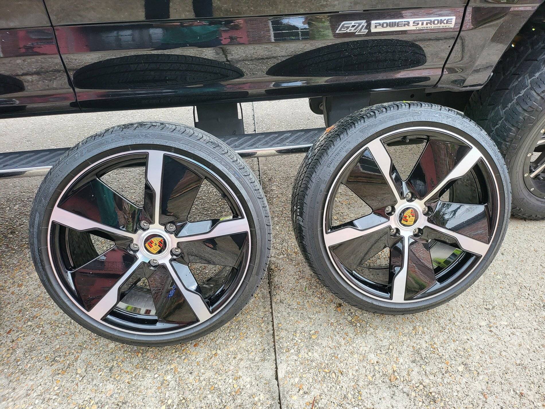 Porsche Taycan (SOLD!)  21" OEM PORSCHE TAYCAN EXCLUSIVE DESIGN WHEELS 20210828_160623