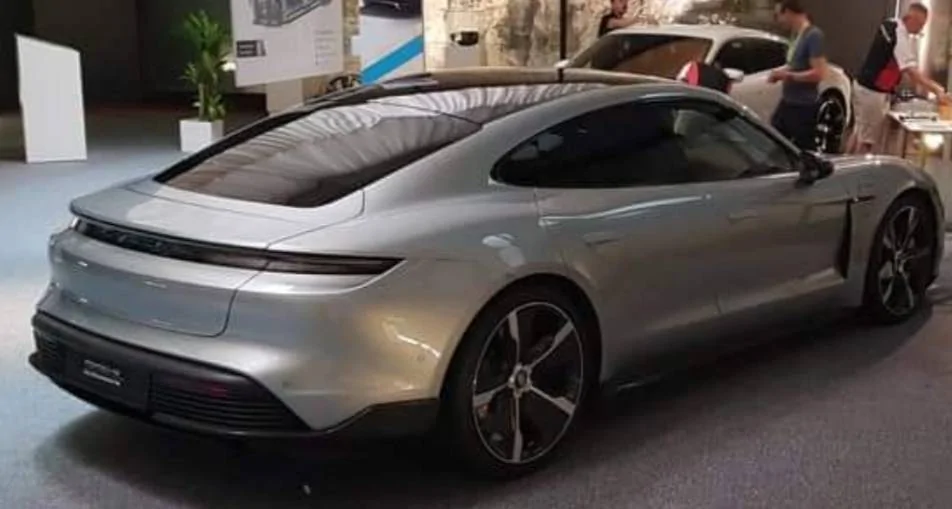 Porsche Taycan Which Colors ? 20190917_153819