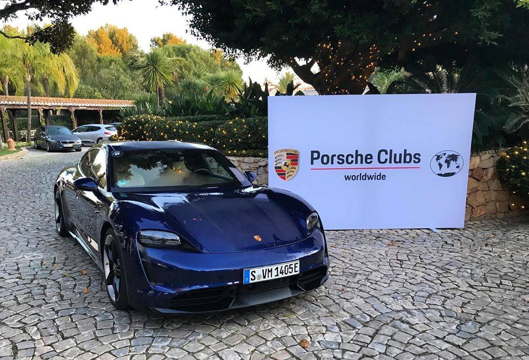 Porsche Taycan GENTIAN BLUE Taycan Club 76810643_102096474579794_7594423655351505274_n