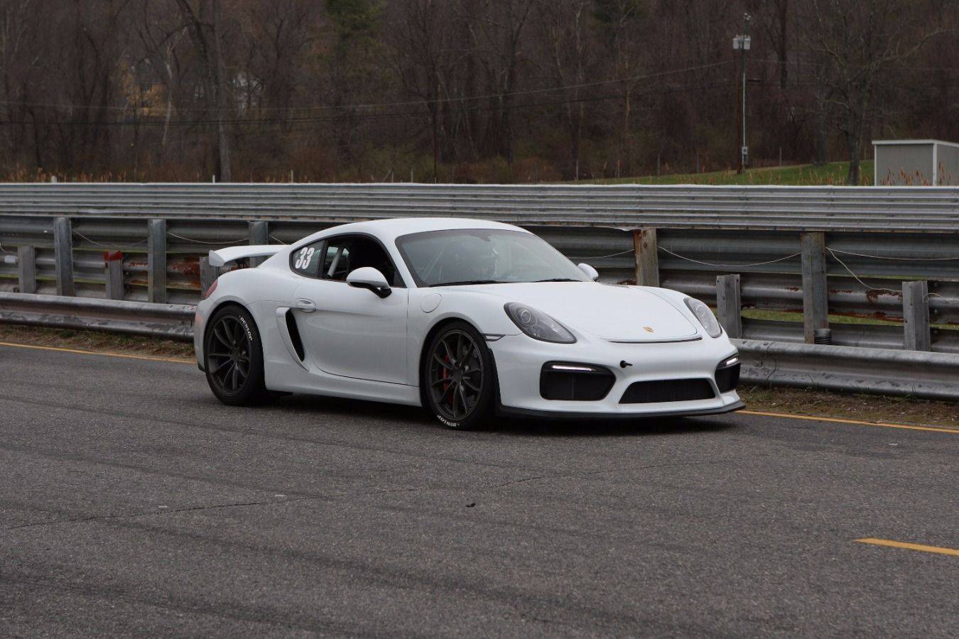 Porsche Taycan Help! White or Carrera White Met e2a118ac-b1cd-4172-ab80-2ef6738a672d-large-