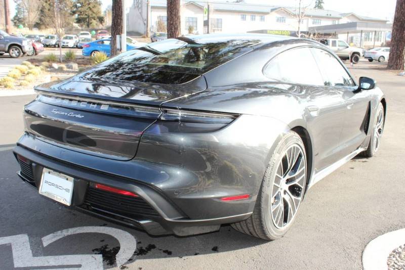 Porsche Taycan VOLCANO GREY Taycan Club VOLCANO GREY Taycan4