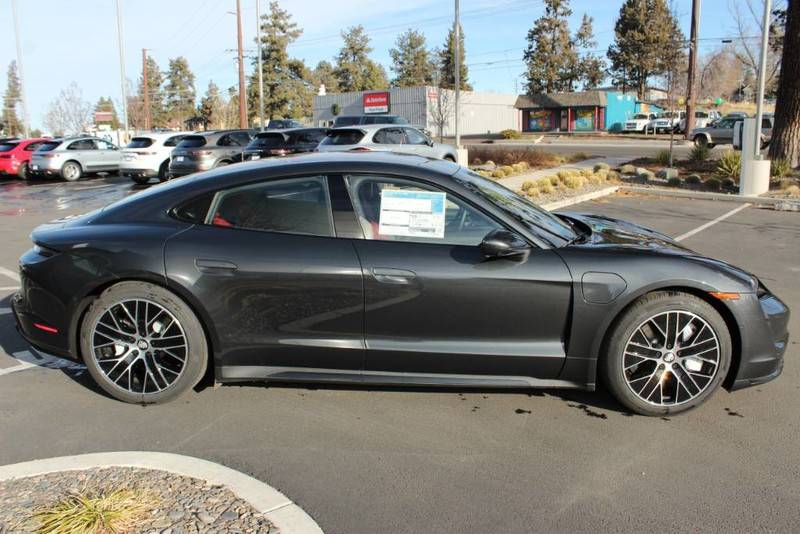 Porsche Taycan VOLCANO GREY Taycan Club VOLCANO GREY Taycan6