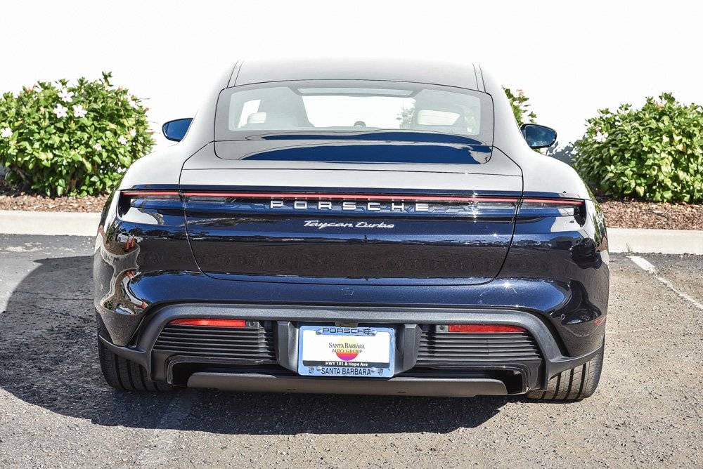 Porsche Taycan BLACK / JET BLACK Taycan Club 2020 Jet Black Porsche Taycan Turbo 5