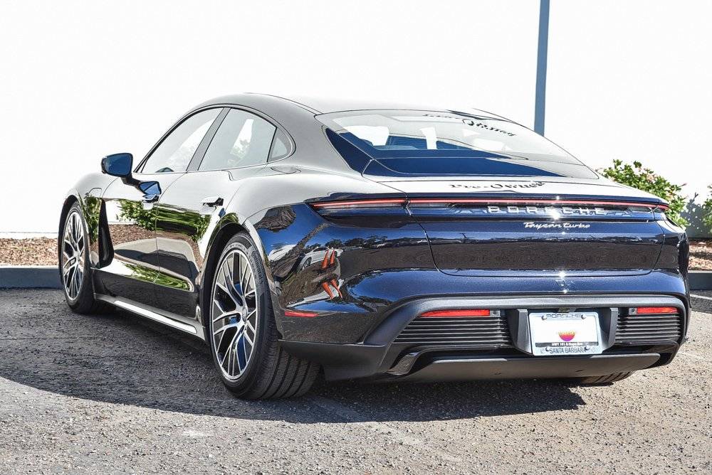 Porsche Taycan BLACK / JET BLACK Taycan Club 2020 Jet Black Porsche Taycan Turbo 6